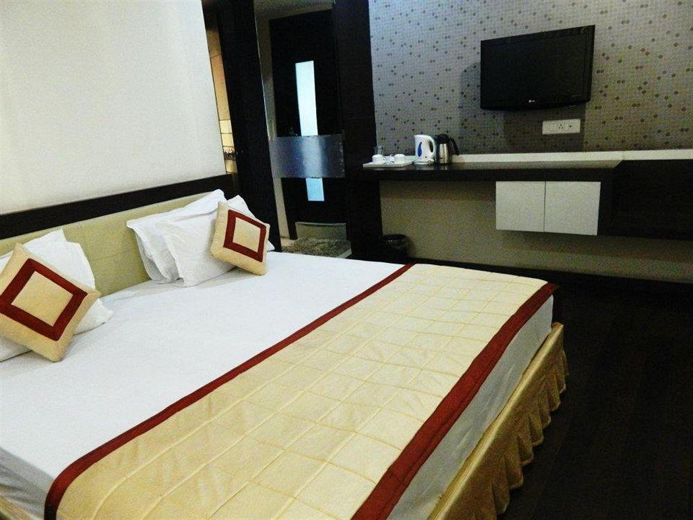 Hotel Lee International Kolkata Eksteriør bilde