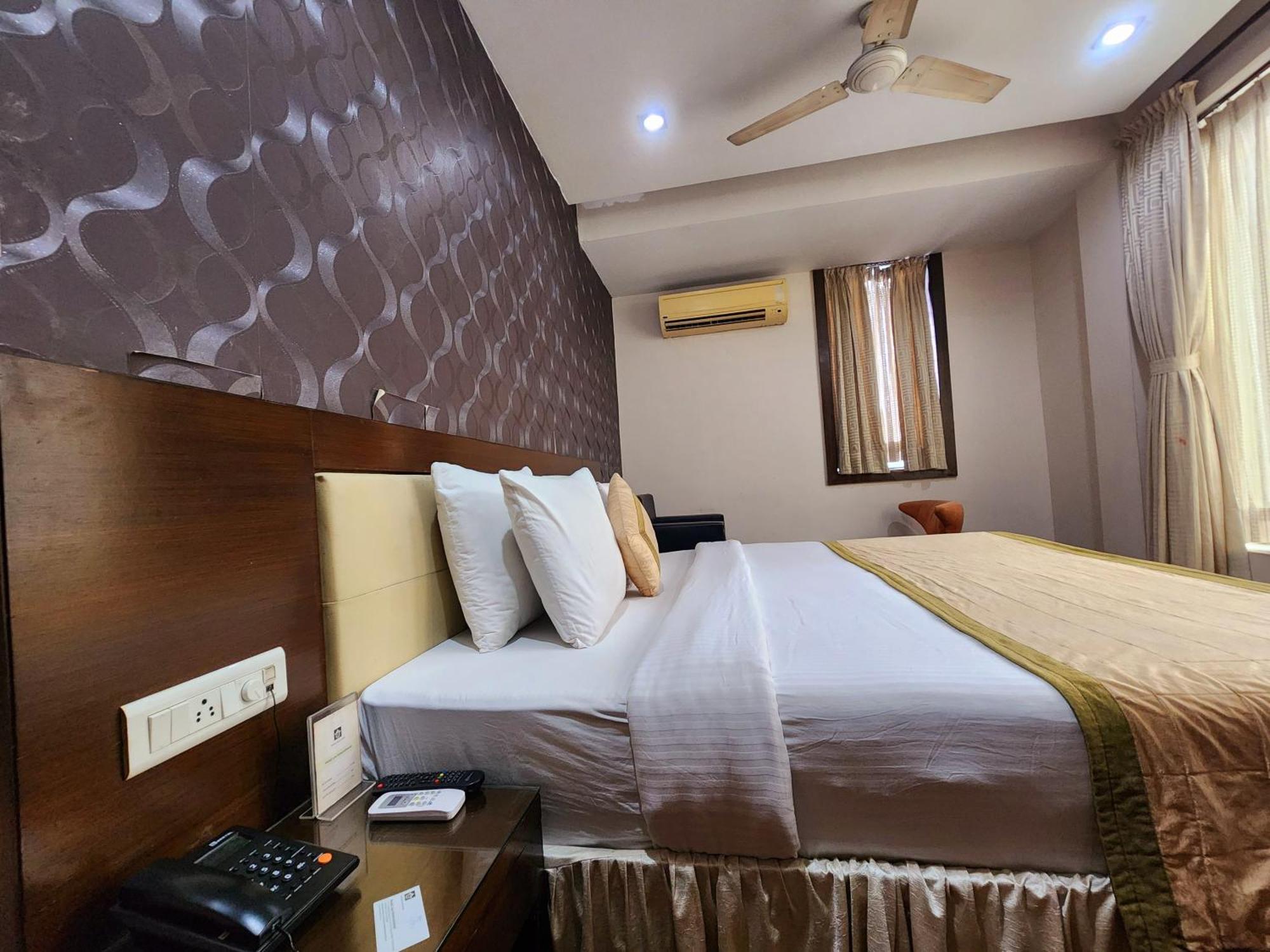 Hotel Lee International Kolkata Eksteriør bilde