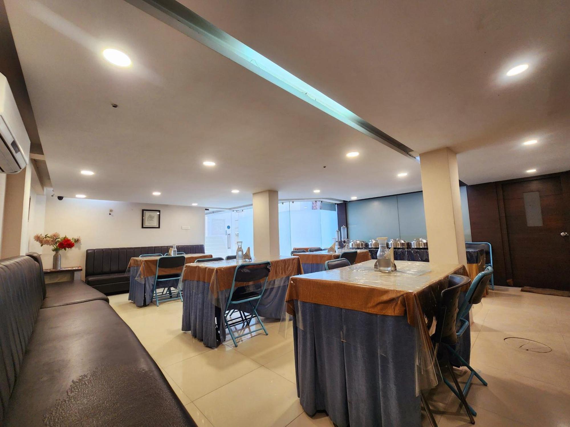 Hotel Lee International Kolkata Eksteriør bilde